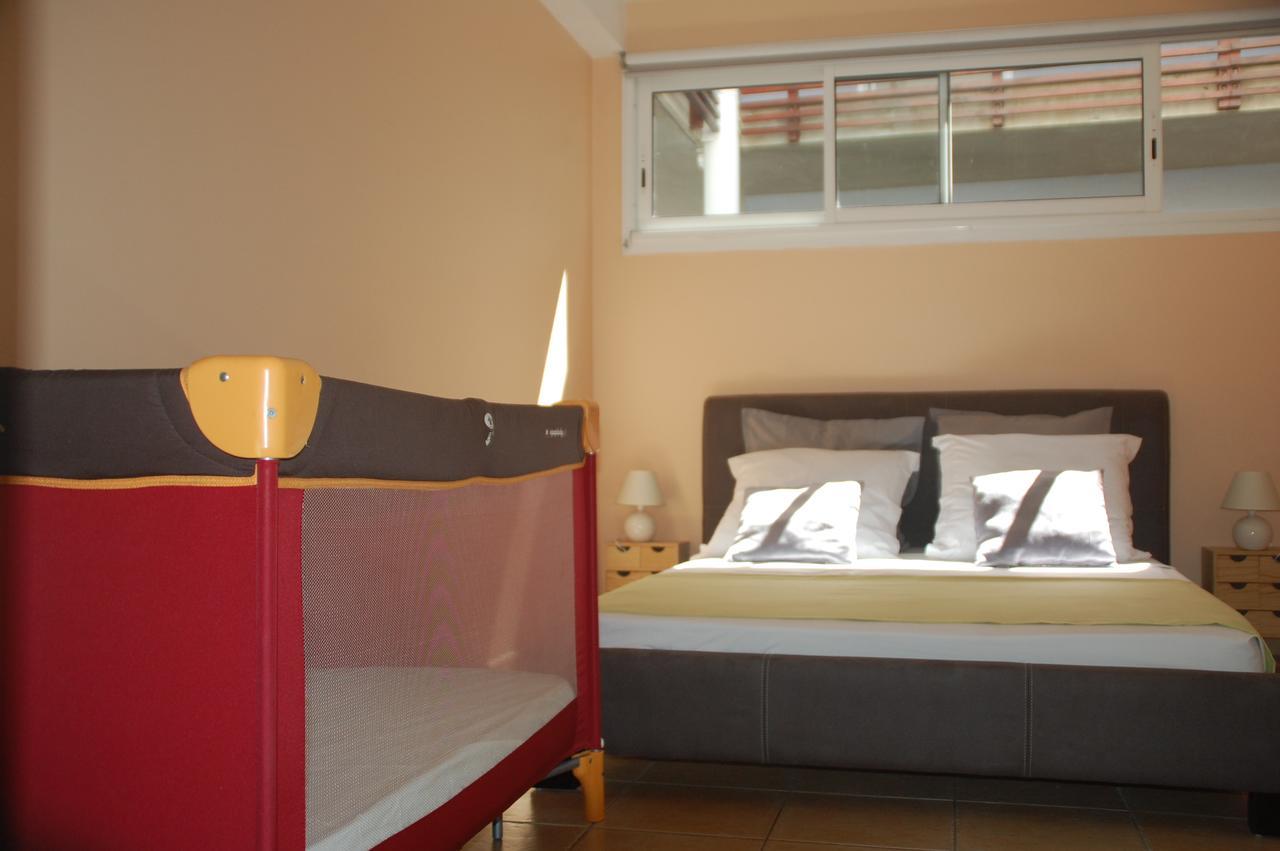 Appartement Meuble De Tourisme Saint Pierre Eksteriør billede