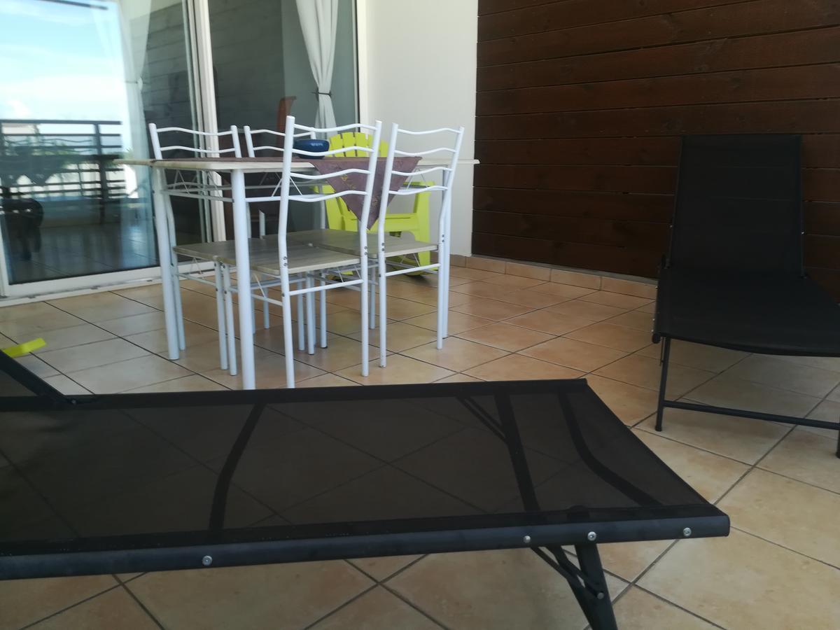 Appartement Meuble De Tourisme Saint Pierre Eksteriør billede